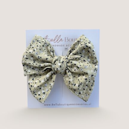 Isa Grande blossom green