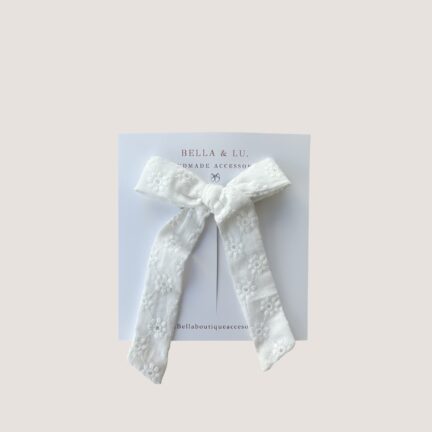 Ella Margaritas Bordadas